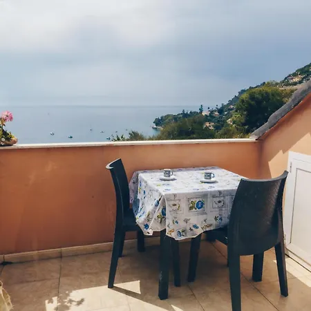115b - Mansarda Punta Sole Bordighera, Vista Mare E 5 Minuti Dalla Appartamento