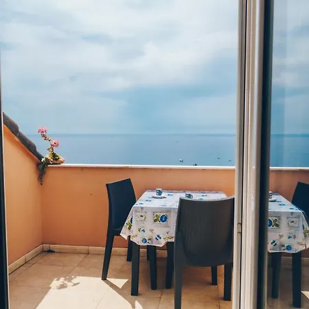 115b - Mansarda Punta Sole Bordighera, Vista Mare E 5 Minuti Dalla Appartamento Ospedaletti